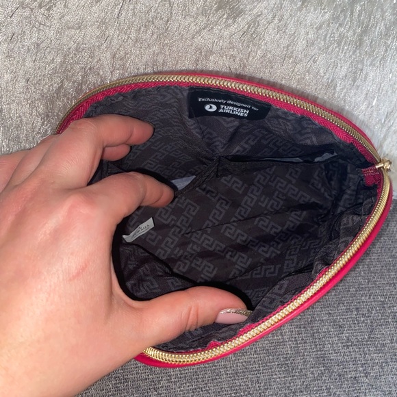 NWOT VERSACE Makeup Bag - Picture 4 of 5